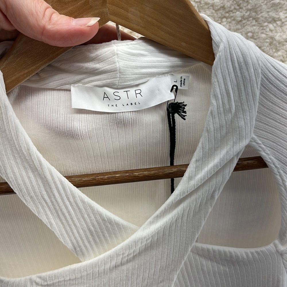 Astr the Label White Ribbed Cutout Bodysuit Size Large - Picture 3 of 5